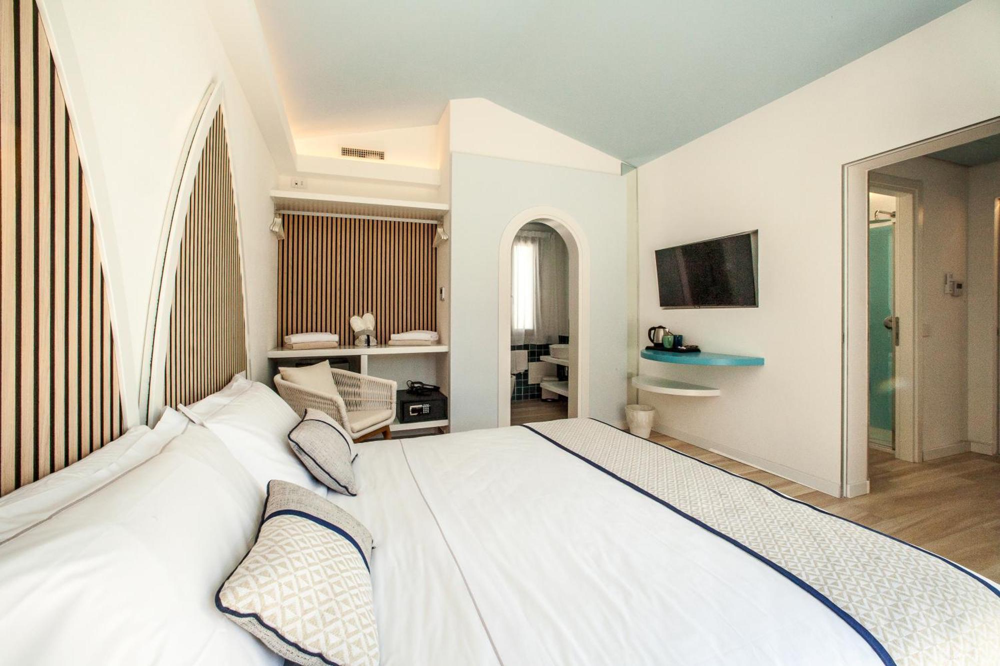 Hotel New Barcavela Santa Margherita di Pula Kültér fotó